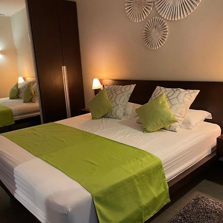 Les Alizees Grand Baie Apartment Luaran gambar