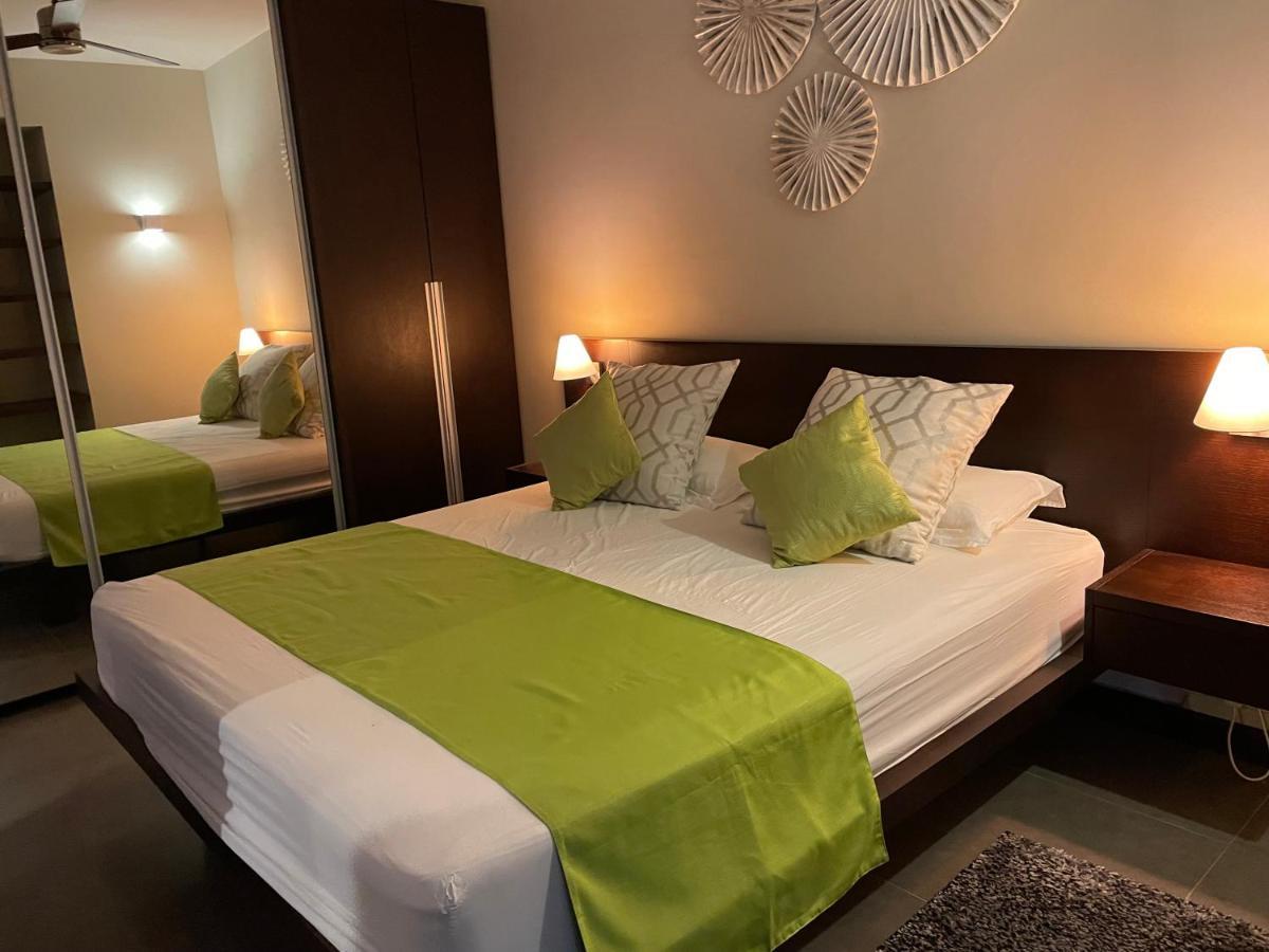 Les Alizees Grand Baie Apartment Luaran gambar