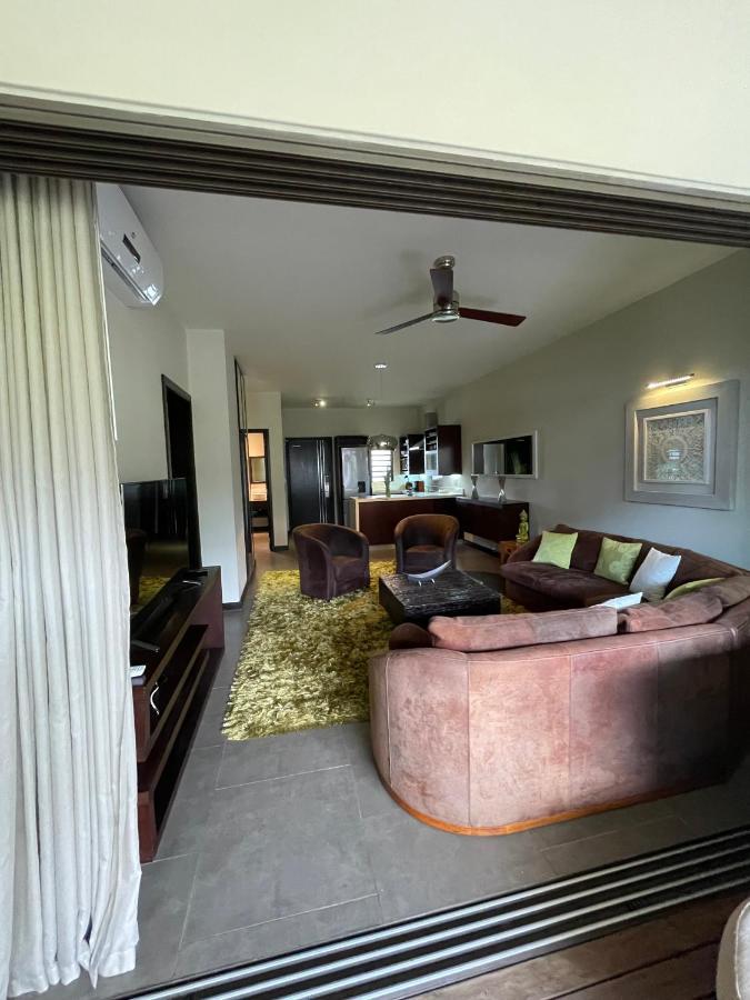 Les Alizees Grand Baie Apartment Luaran gambar